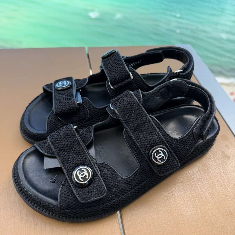 CHANEL 21C DAD CC Logo fabric Sandals with Silver Details